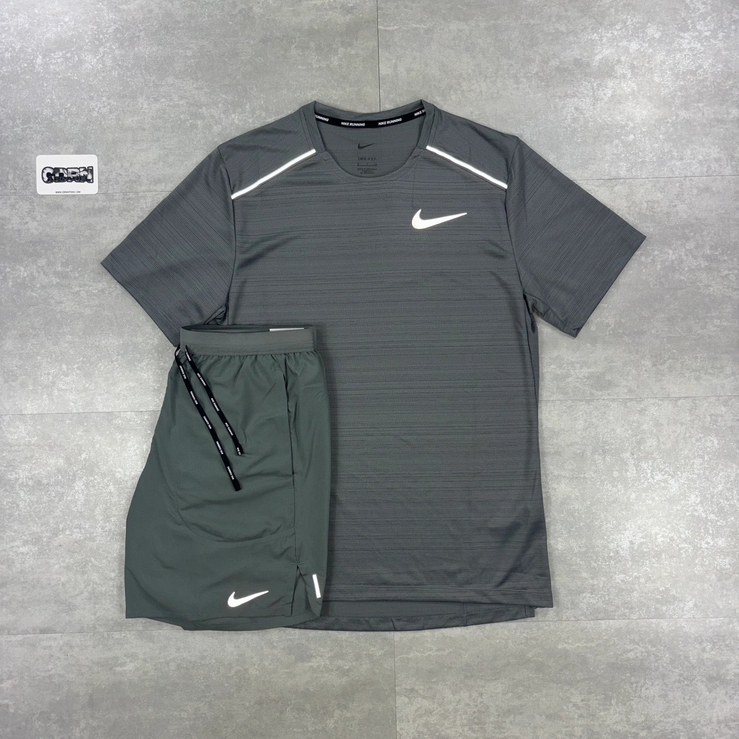 Ensemble Short T-shirt nike running miler gris